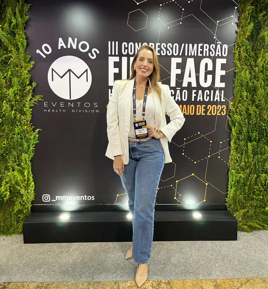Dra Carolina Macedo